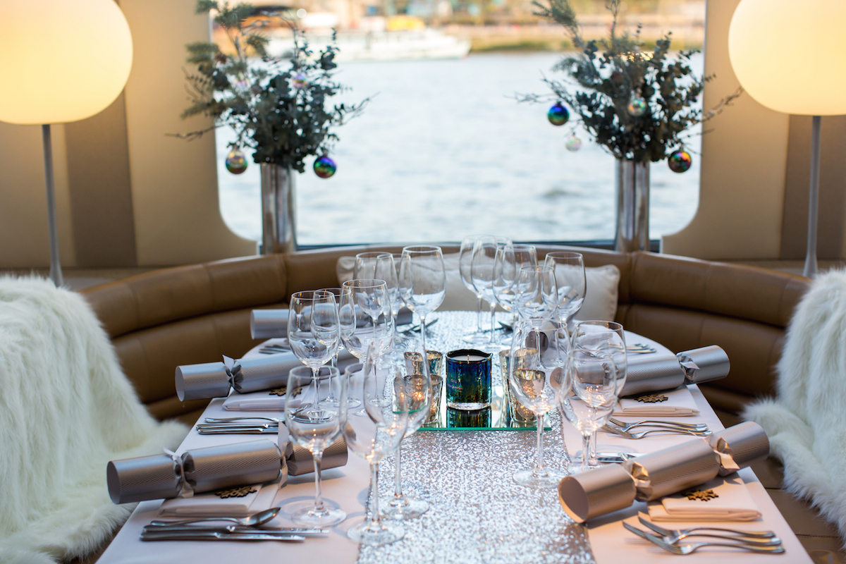 Contemporary and luxurious interior are guaranteed on the Silver Sturgeon NYE Thames cruise